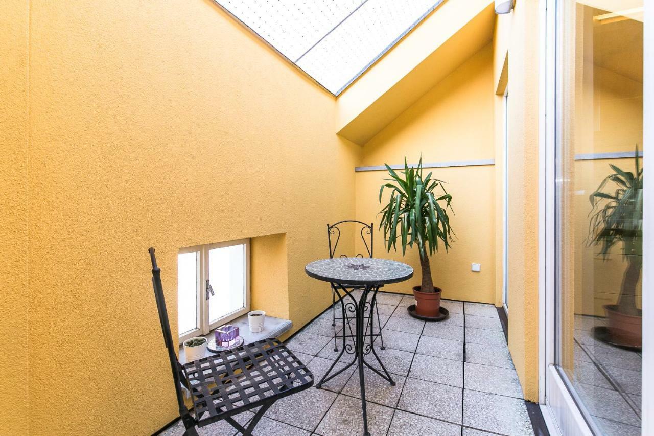 Daire Attic By Wenceslas Square *